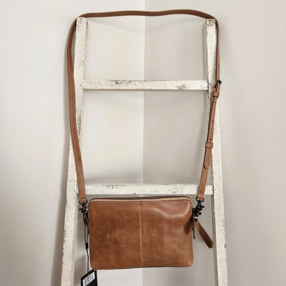 Frye NWT Leather Melissa Crossbody Wristlet - Picture 4 of 4